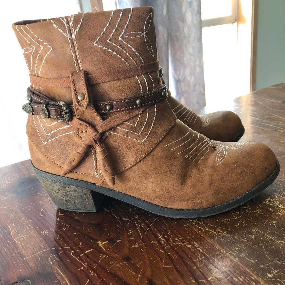 women’s western boots